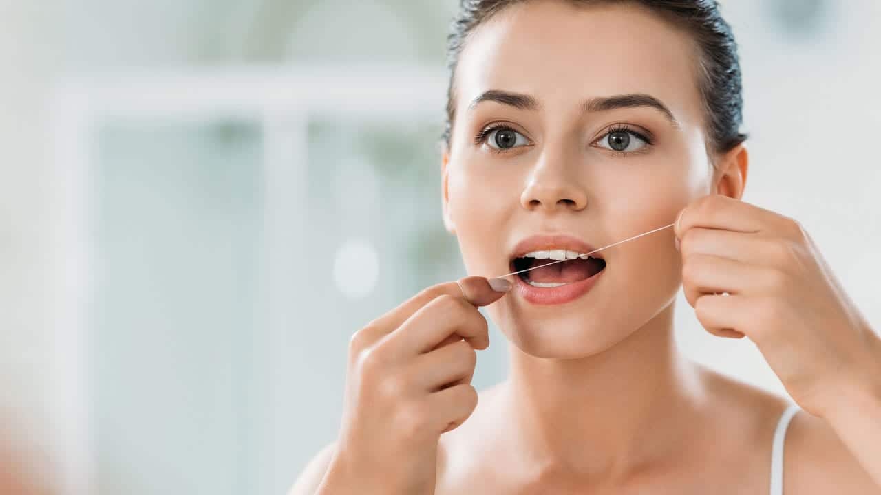 The Link Between Poor Flossing and Gum Disease Scunthorpe
